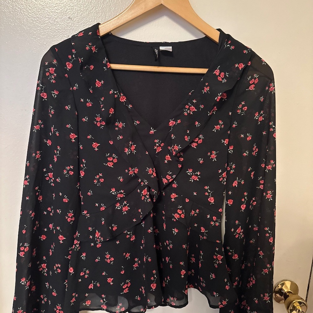 V NECK cherry floral blouse